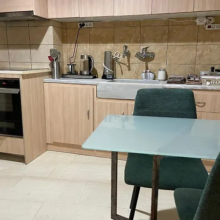 Apartment A Hidden Gem In Citys Heart *